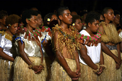 Fijian dancers